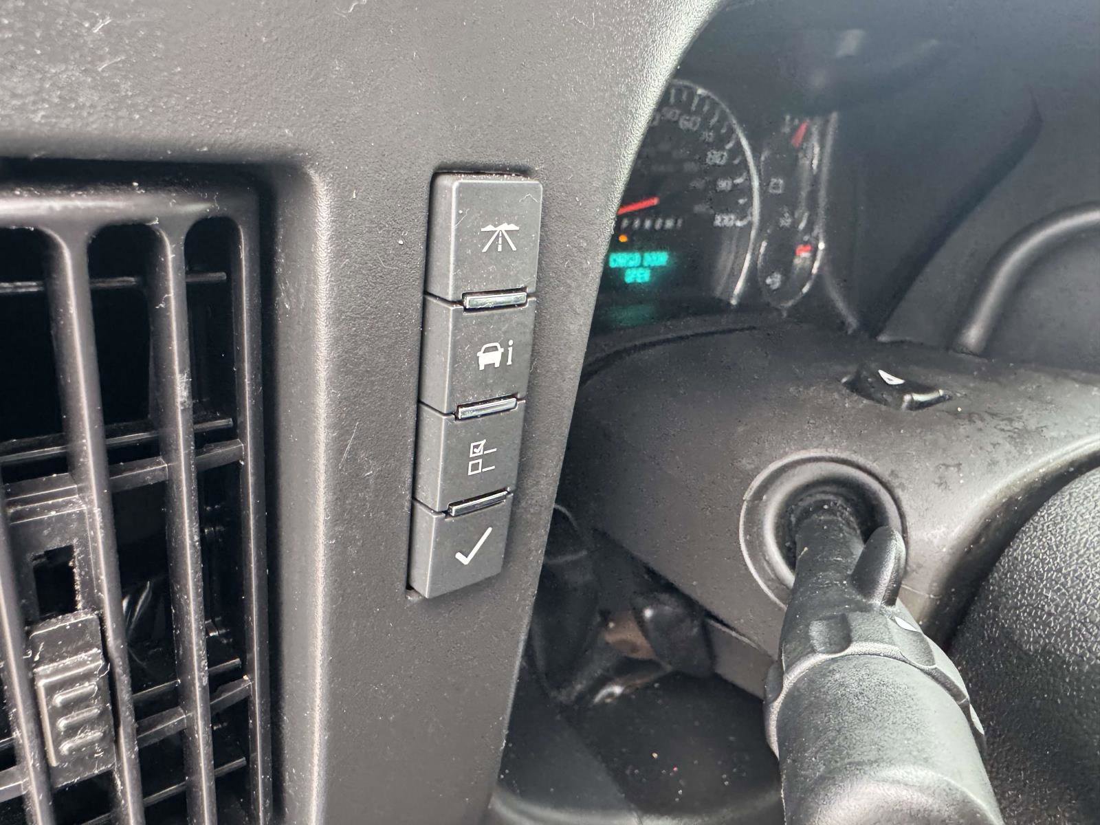 Used 2024 GMC Savana 2500 w/ Driver Convenience Package image 18