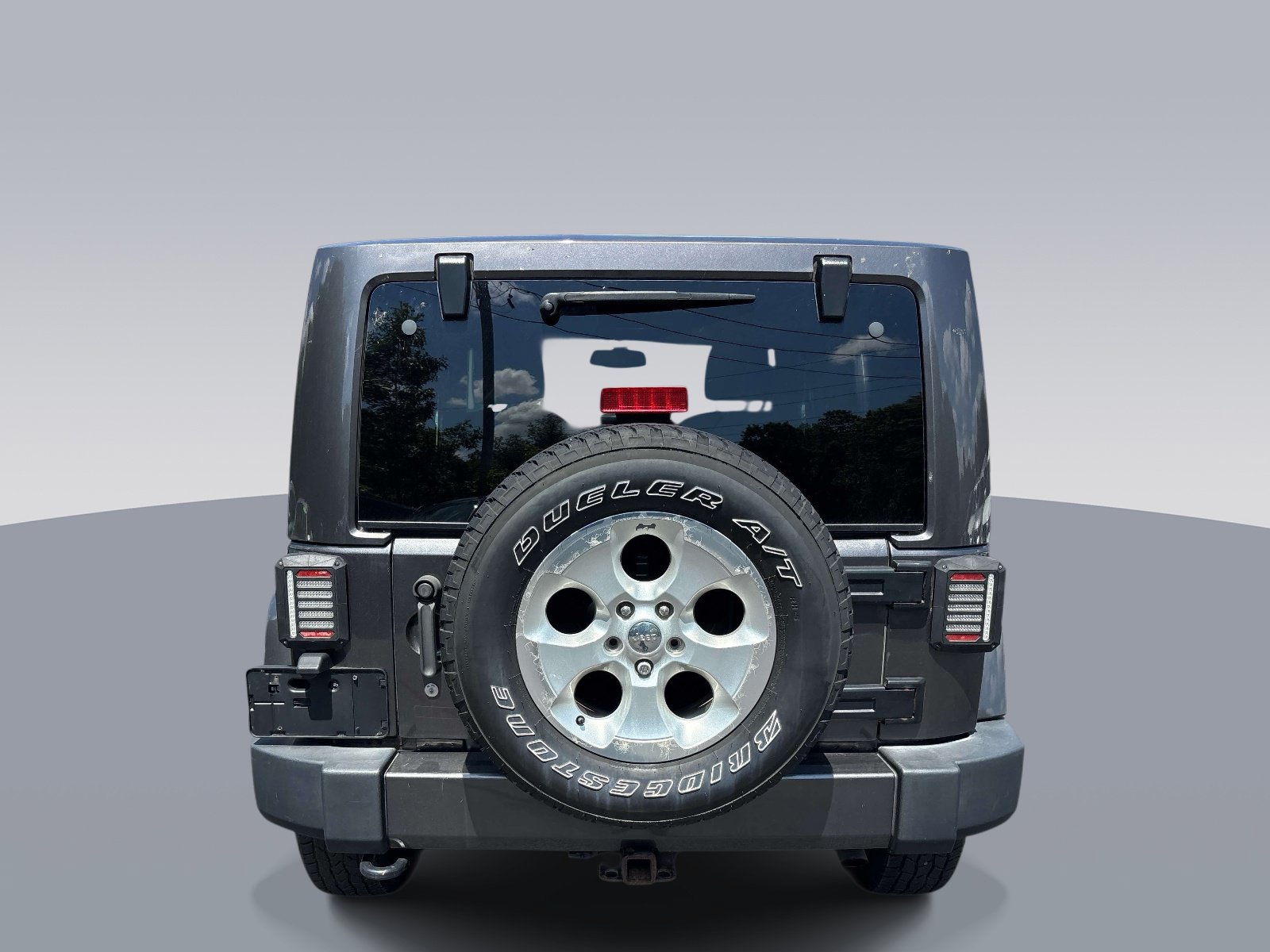 Used 2016 Jeep Wrangler Sahara w/ Connectivity Group AWD/4WD image 4