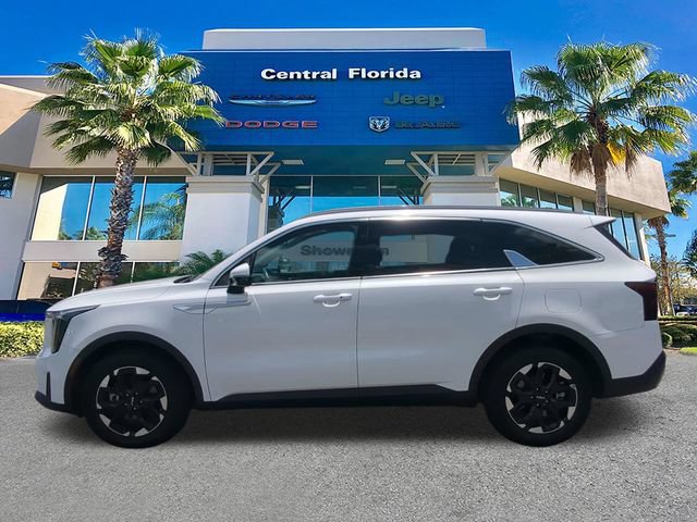 Used 2024 Kia Sorento S FWD image 8