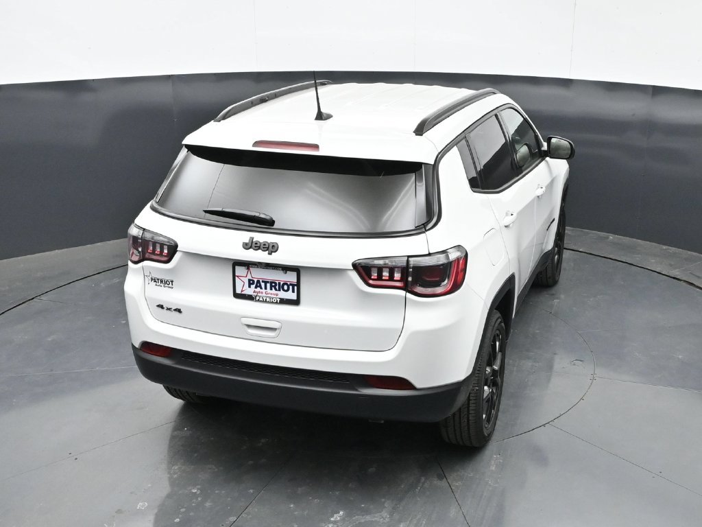 New 2026 Jeep Compass Latitude AWD/4WD image 30