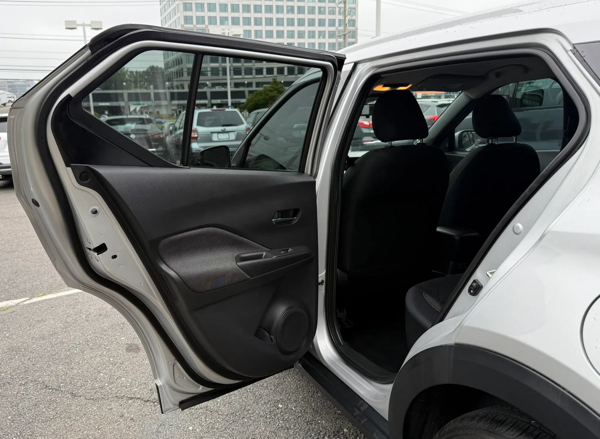 Used 2020 Nissan Kicks SV FWD image 22