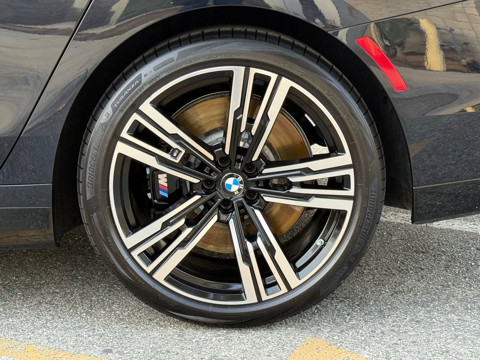 Used 2025 BMW 760i xDrive image 19