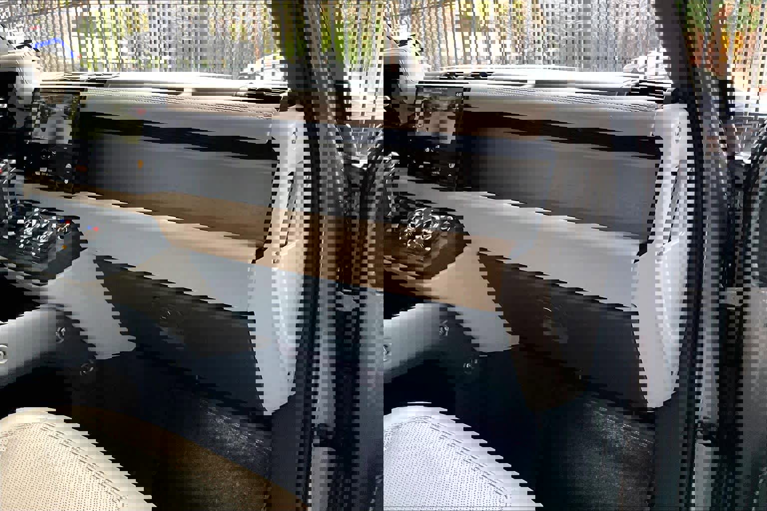 Used 2022 Land Rover Defender 110 SE image 19