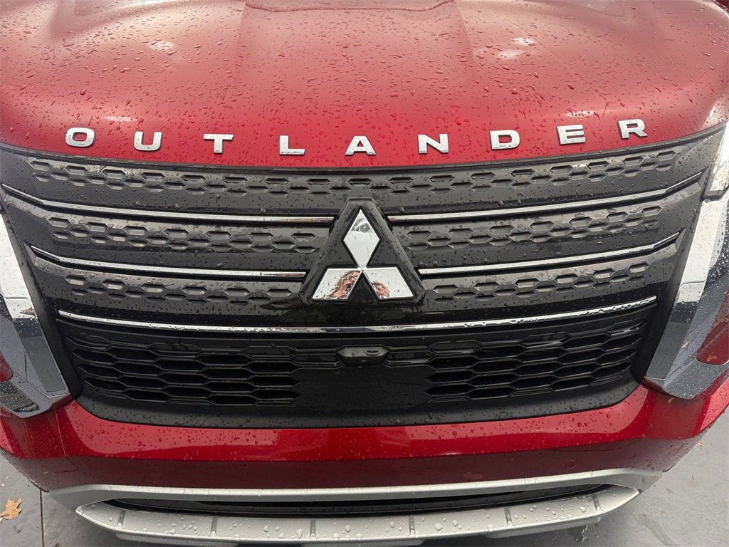 Used 2024 Mitsubishi Outlander SE image 30