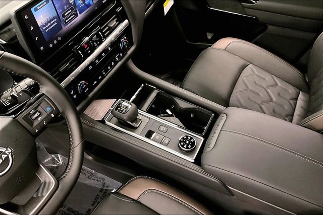 New 2026 Nissan Pathfinder Platinum AWD/4WD image 9