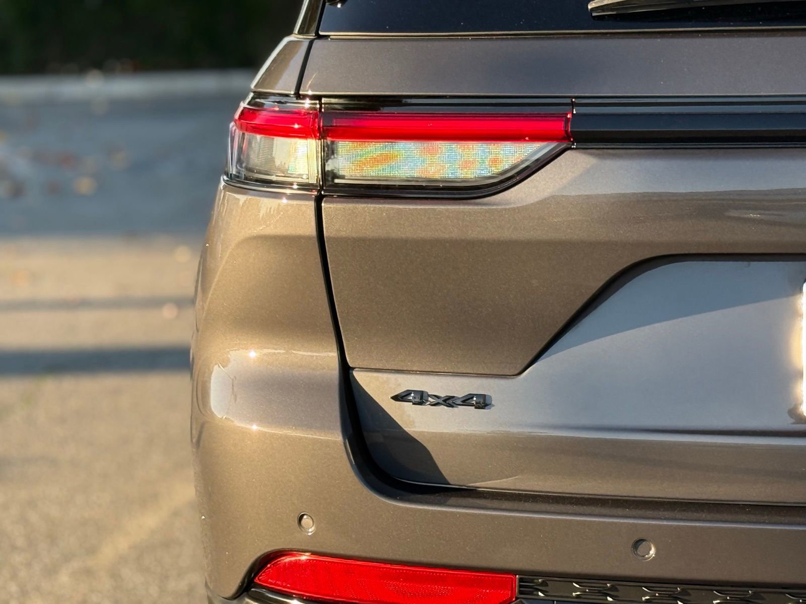 Used 2022 Jeep Grand Cherokee Altitude image 14