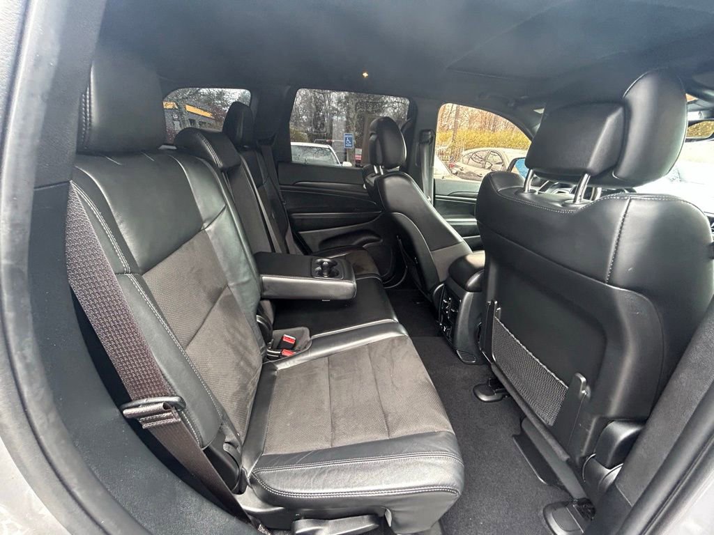 Used 2019 Jeep Grand Cherokee Altitude AWD/4WD image 28