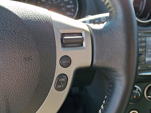 Used 2012 Nissan Rogue SL AWD/4WD image 24