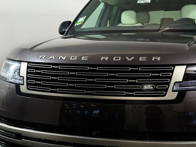 New 2025 Land Rover Range Rover SE image 12