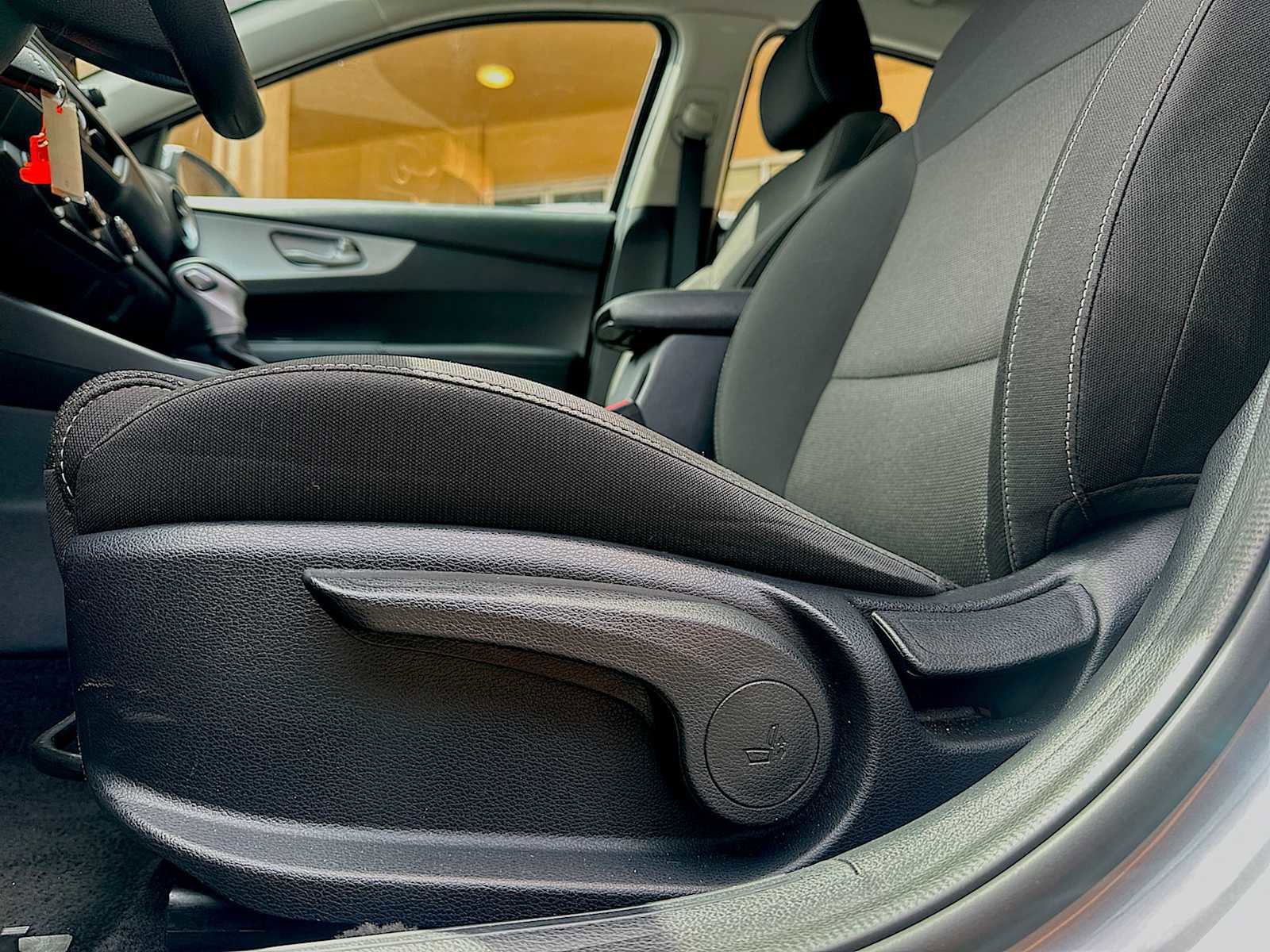 Used 2022 Kia Forte LXS image 6