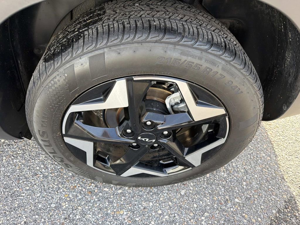Used 2025 Kia Seltos EX FWD image 25