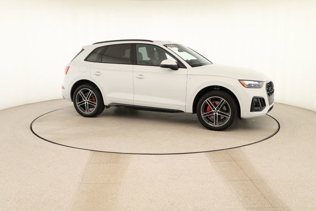 Certified 2025 Audi Q5 e Premium Plus w/ Premium Plus Package image 9