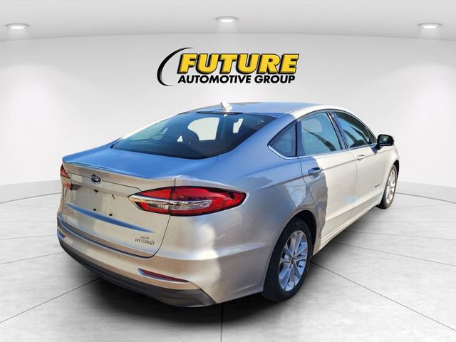 Used 2019 Ford Fusion SE image 3