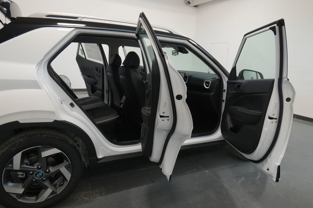 New 2026 Hyundai Venue SEL image 24