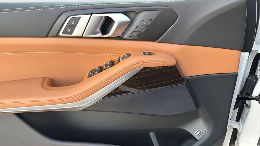 Certified 2025 BMW X5 xDrive50e w/ Parking Assistance Package image 14