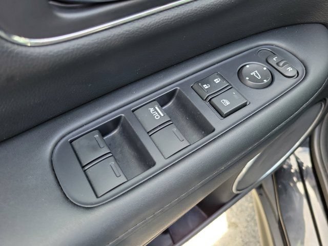 Used 2019 Honda HR-V EX-L image 16