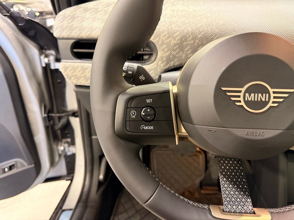 Used 2025 MINI Cooper S image 13