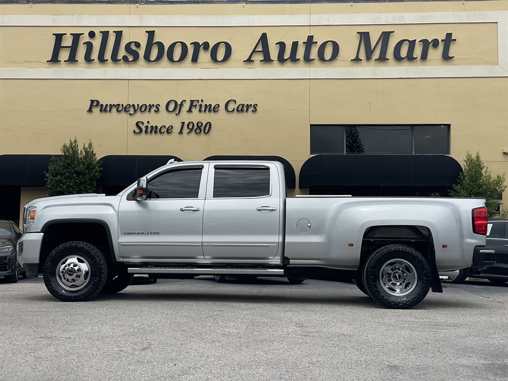 Used 2018 GMC Sierra 3500 Denali w/ Duramax Plus Package AWD/4WD image 4