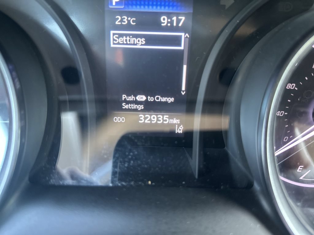Used 2021 Toyota Camry SE FWD image 2
