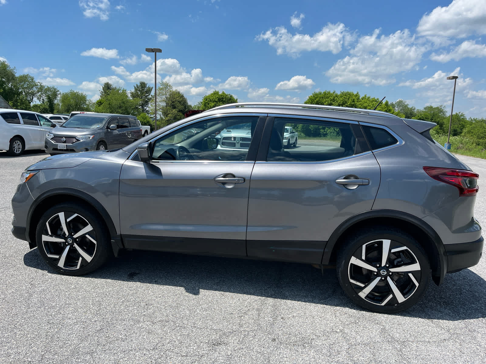 Used 2022 Nissan Rogue Sport SL AWD/4WD image 6