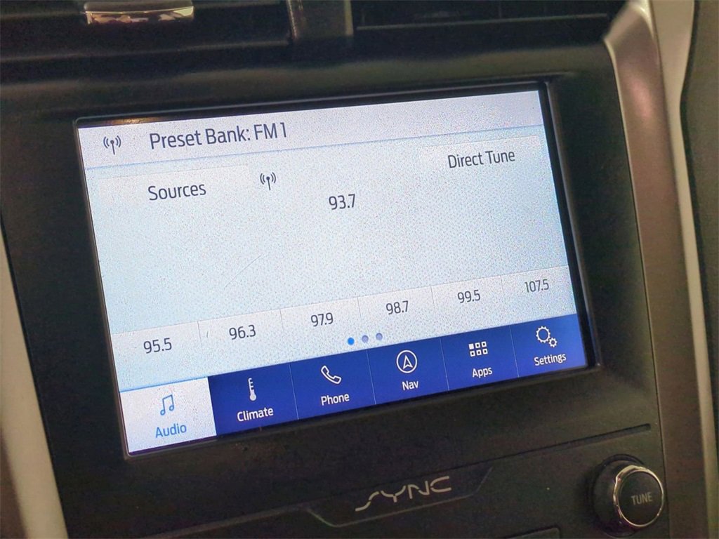 Used 2020 Ford Fusion SE image 13