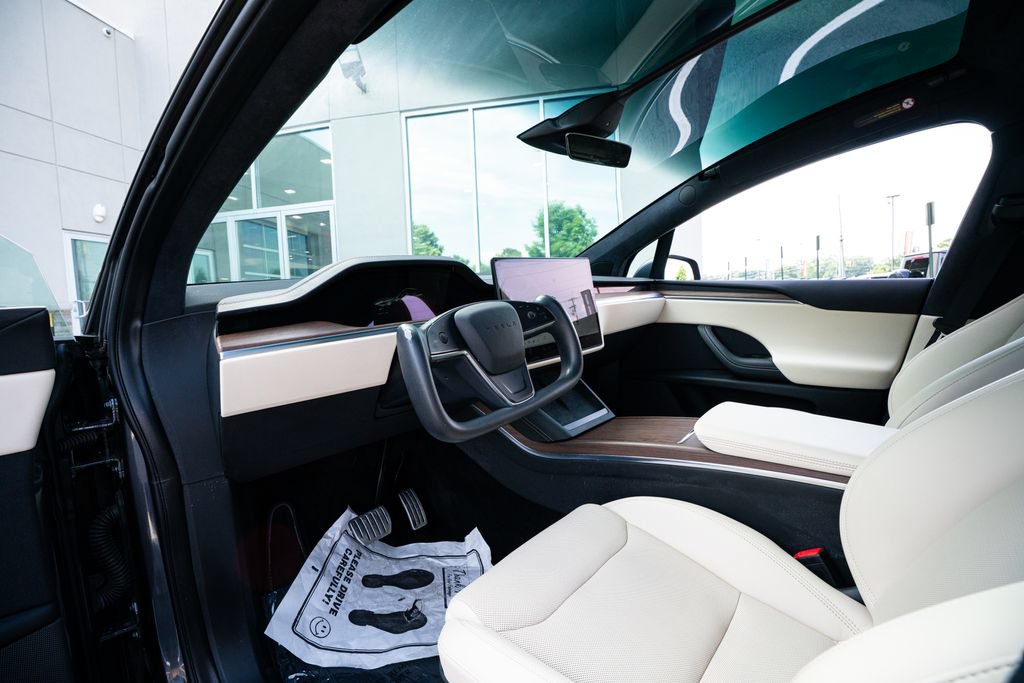 Used 2023 Tesla Model X AWD/4WD image 24