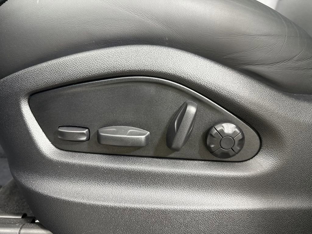 New 2026 Porsche Cayenne S image 40