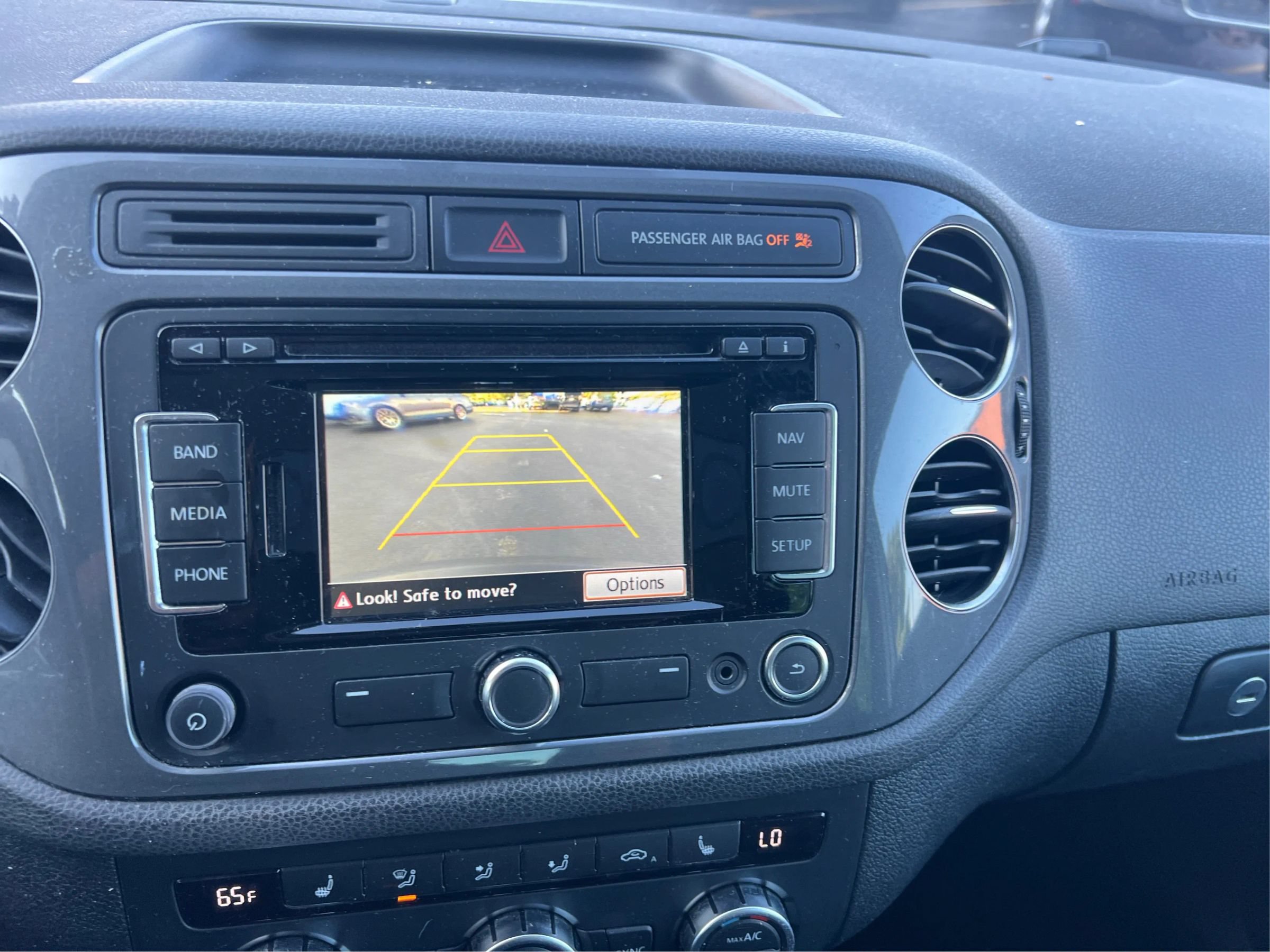 Used 2013 Volkswagen Tiguan SEL FWD image 30