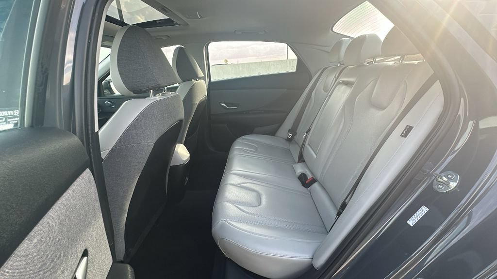 Used 2024 Hyundai Elantra Limited FWD image 34