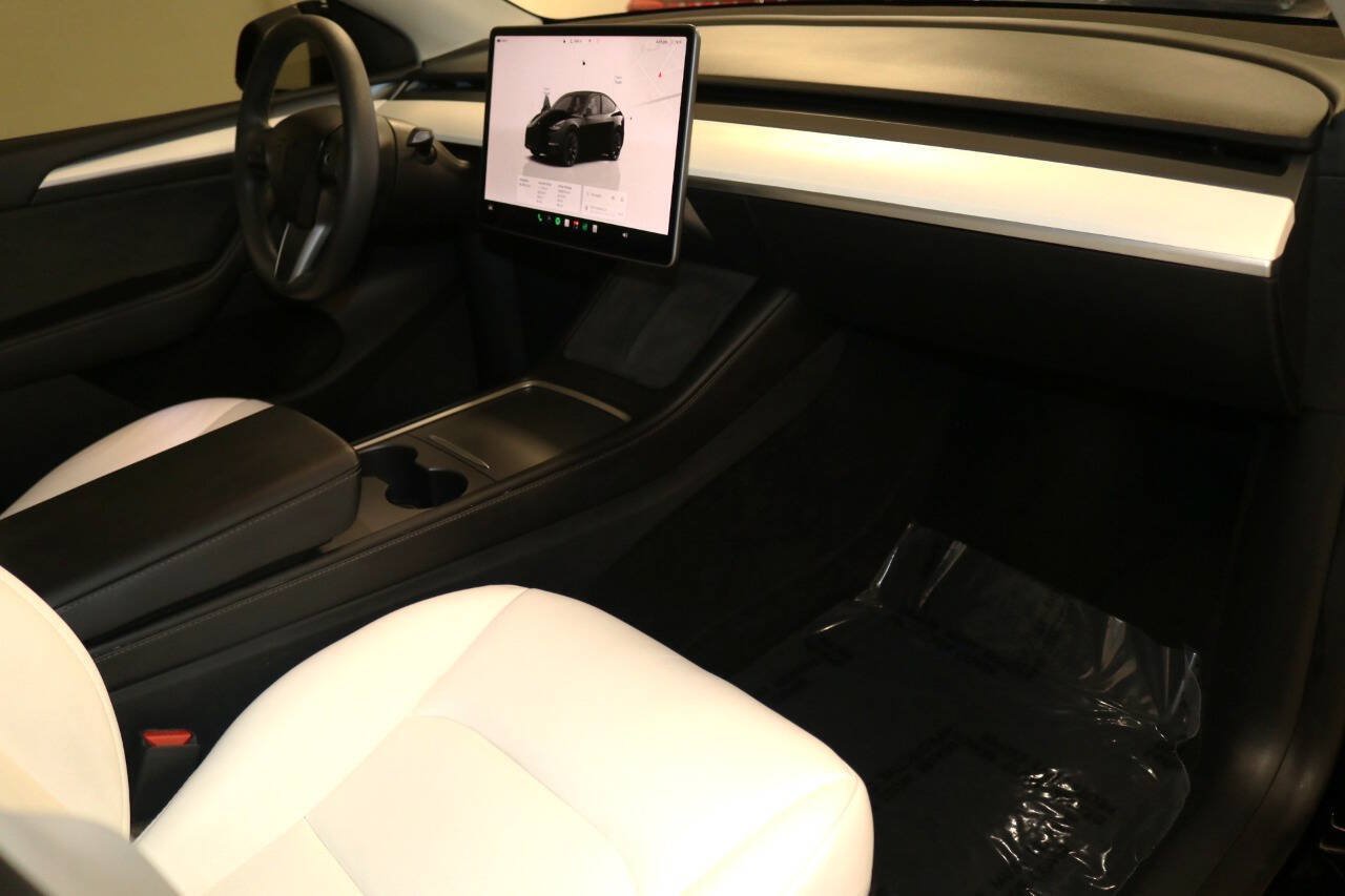 Used 2023 Tesla Model Y Long Range AWD/4WD image 74
