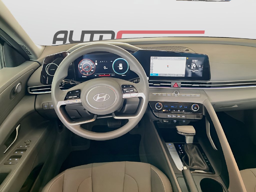 Used 2024 Hyundai Elantra SEL FWD image 22