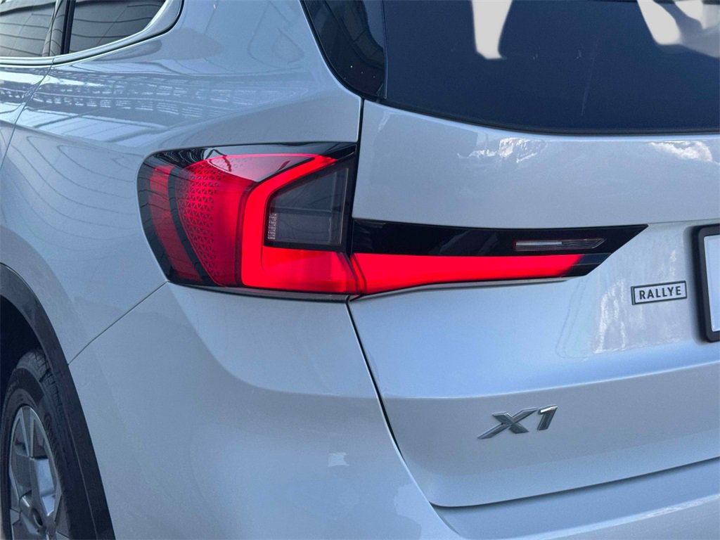 Certified 2025 BMW X1 xDrive28i w/ Convenience Package image 9