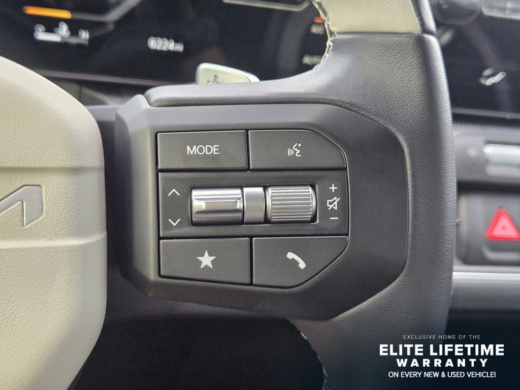 Certified 2025 Kia K4 GT-Line Turbo FWD image 28