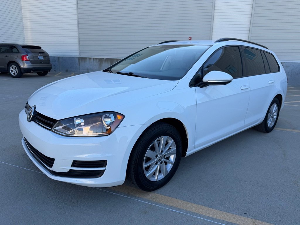 Used 2016 Volkswagen Golf S FWD image 6