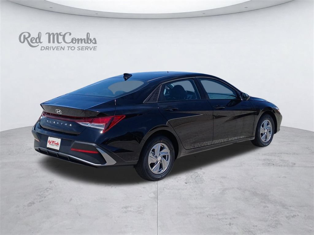 New 2026 Hyundai Elantra SE FWD image 5