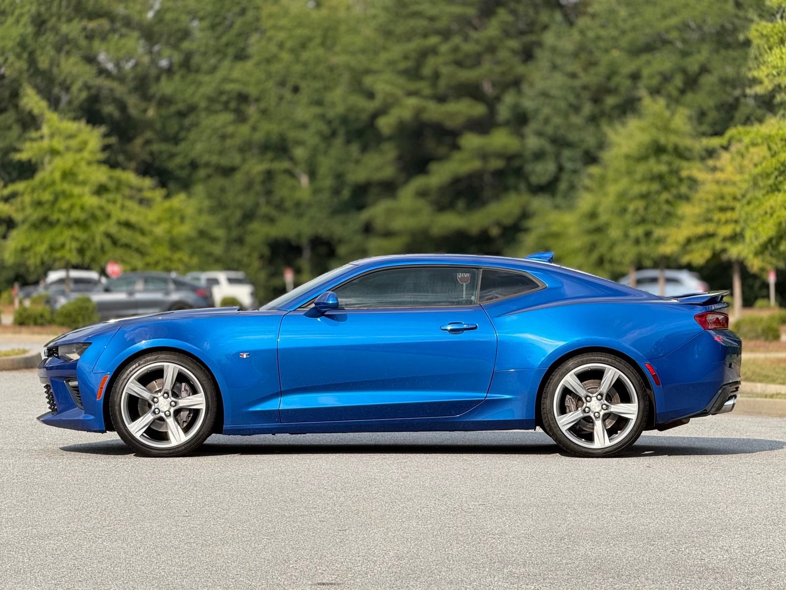 Used 2018 Chevrolet Camaro SS RWD image 9