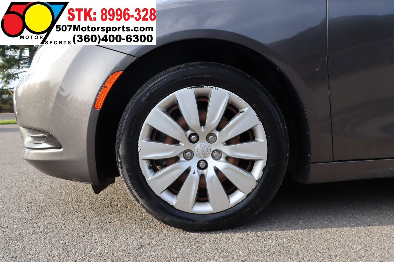 Used 2016 Chrysler 200 LX image 22