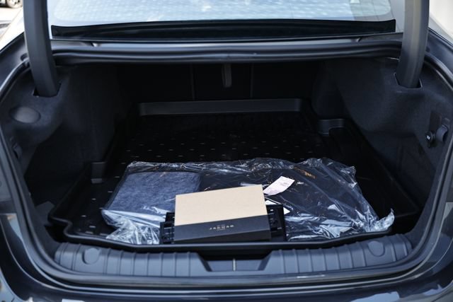 New 2024 Jaguar XF R-Dynamic SE AWD/4WD image 40