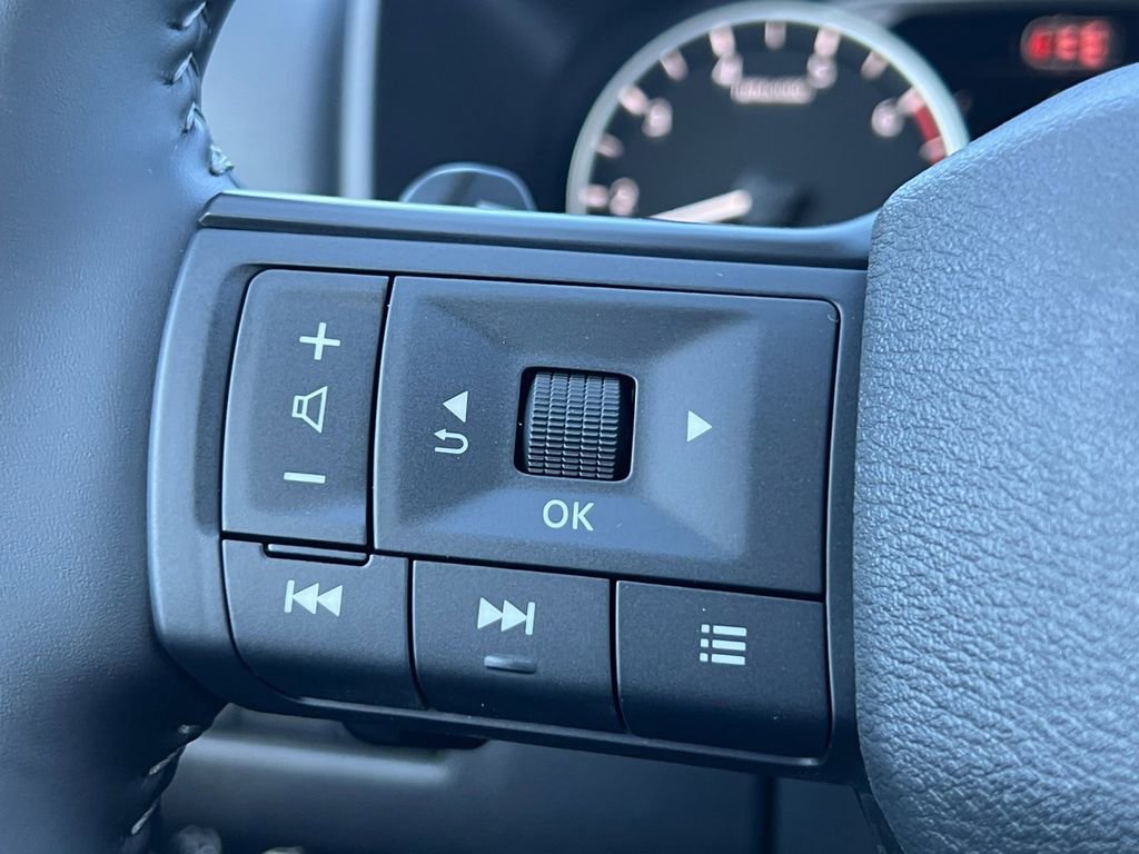 New 2026 Nissan Rogue SV image 10