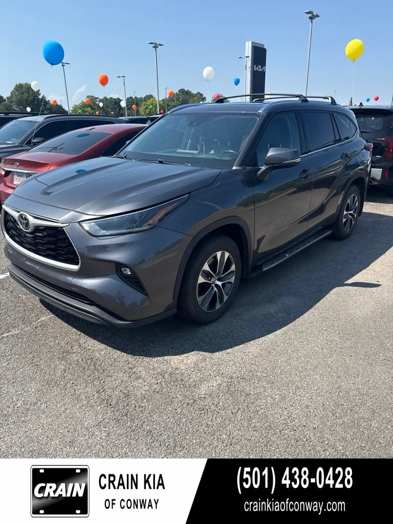 Used 2021 Toyota Highlander XLE