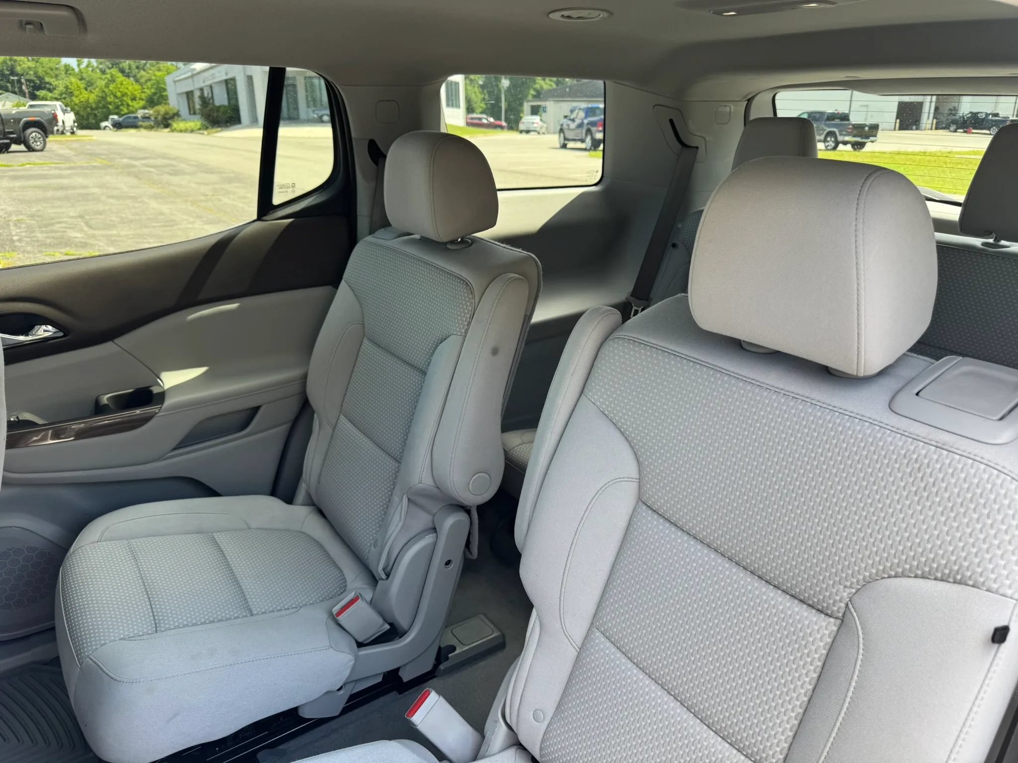 Used 2023 GMC Acadia SLE AWD/4WD image 36
