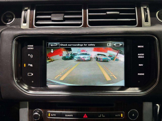 Used 2015 Land Rover Range Rover Supercharged image 56