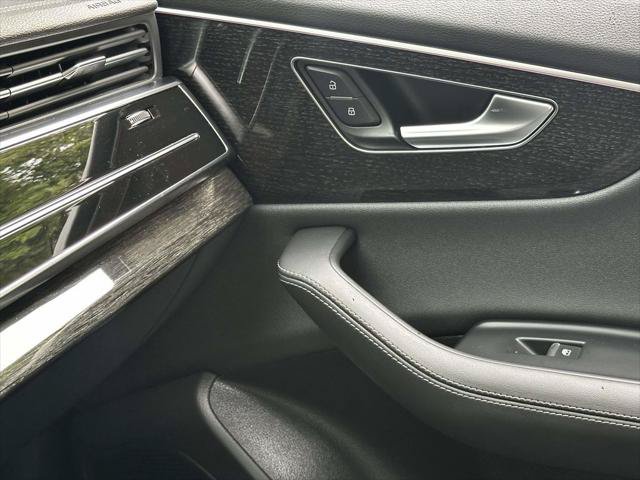 Used 2023 Audi Q8 Prestige w/ Prestige Package AWD/4WD image 27