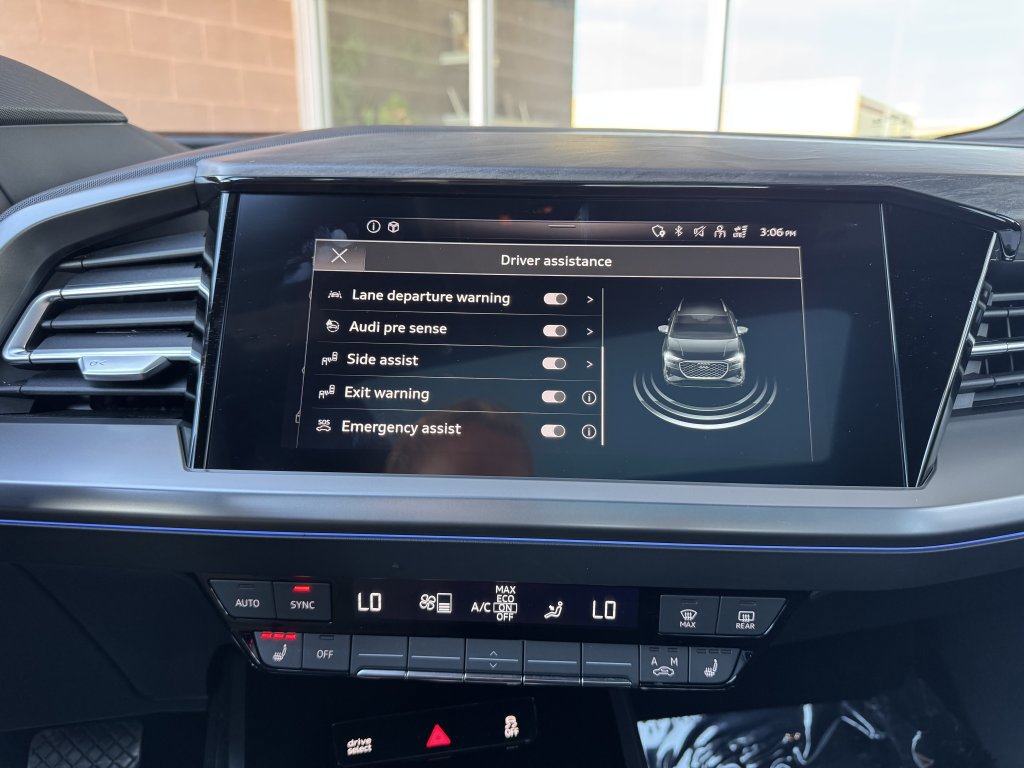 Used 2022 Audi Q4 e-tron Premium Plus w/ Premium Plus image 25