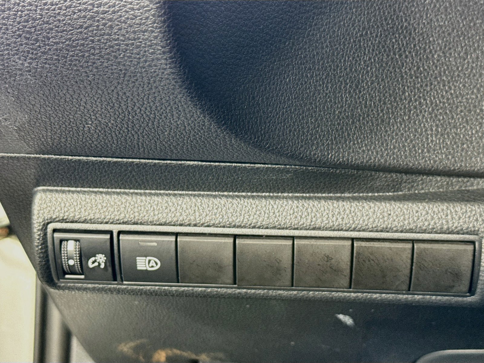 Certified 2024 Toyota Corolla SE FWD image 10