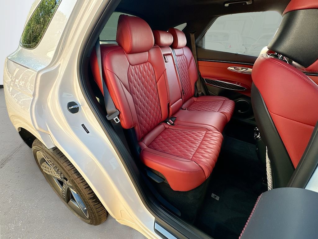 Used 2024 Genesis GV70 3.5T Sport w/ Sport Prestige Package image 28