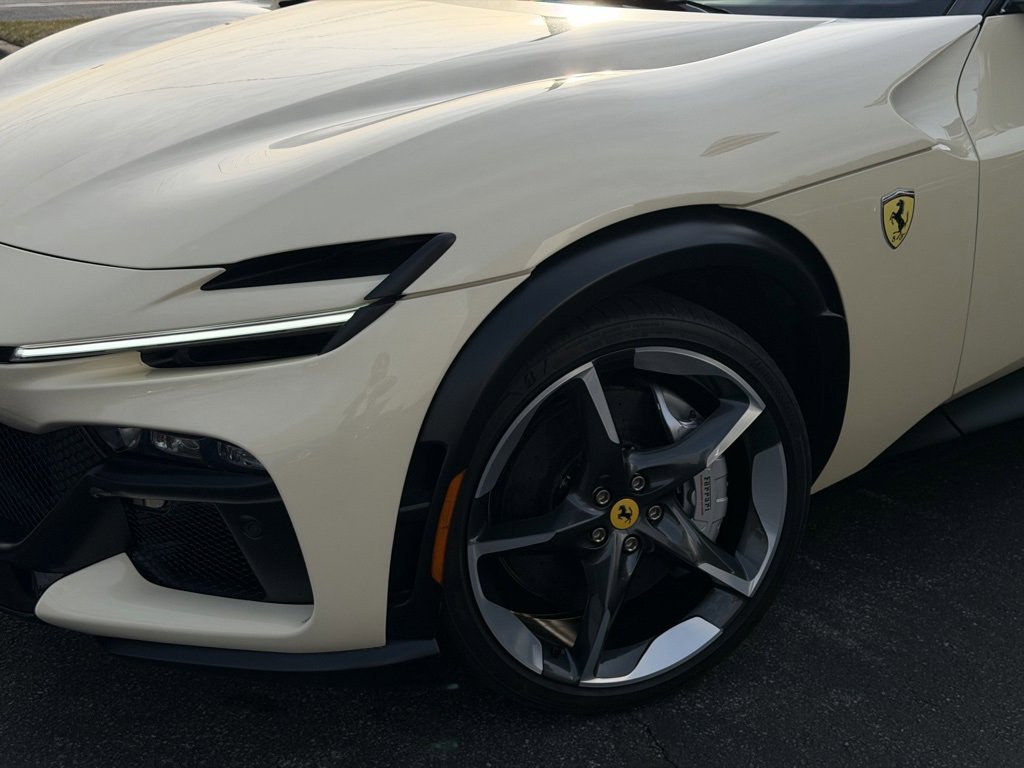 Used 2025 Ferrari Purosangue image 8