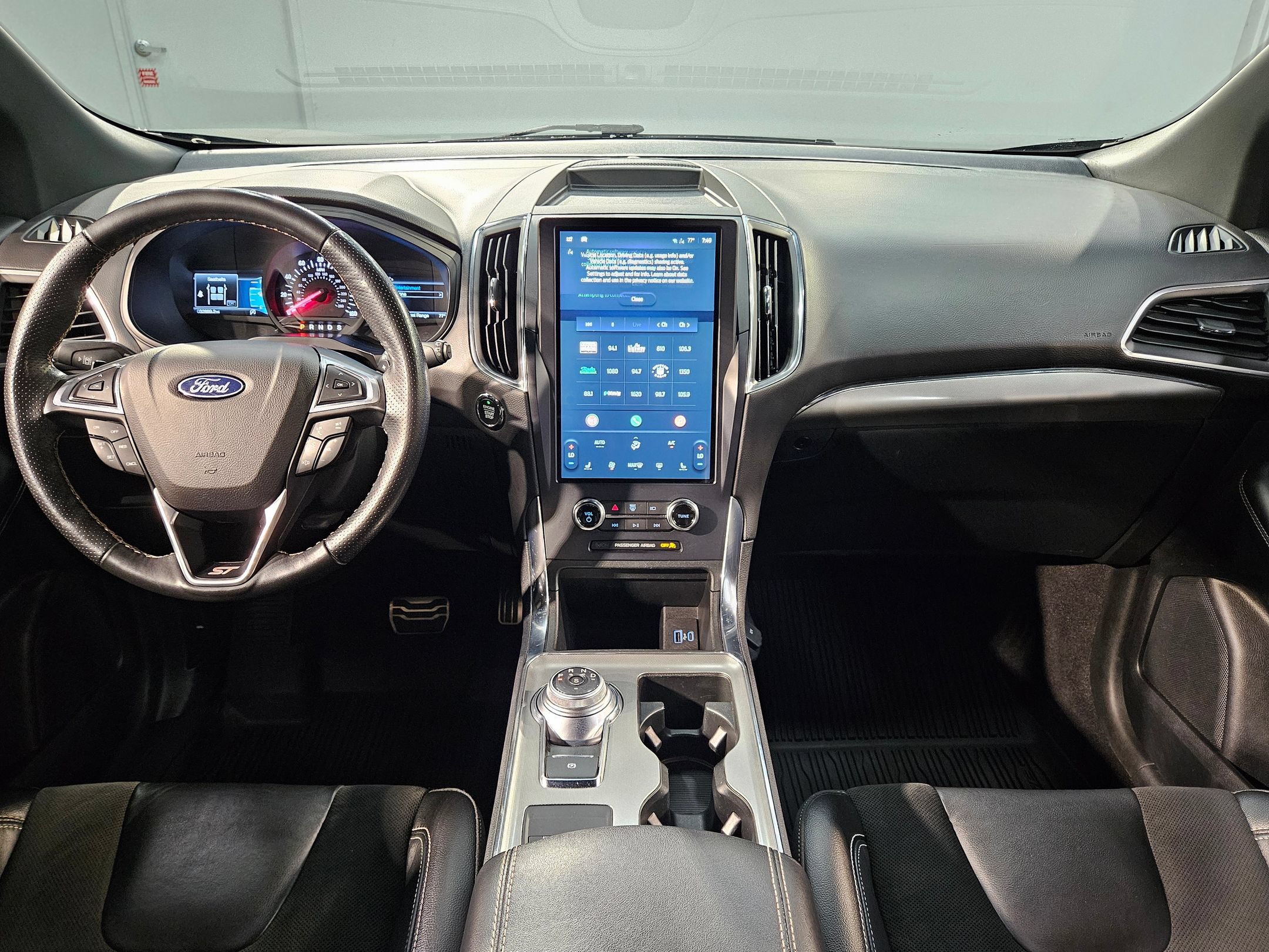 Used 2023 Ford Edge ST AWD/4WD image 10