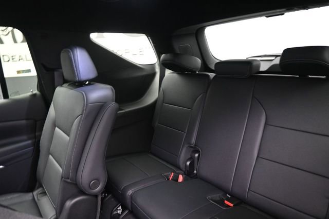 New 2026 Chevrolet Traverse LT w/ Midnight/Sport Edition FWD image 9