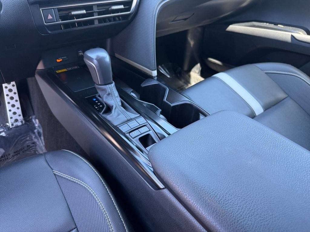 Used 2025 Toyota Camry SE FWD image 18